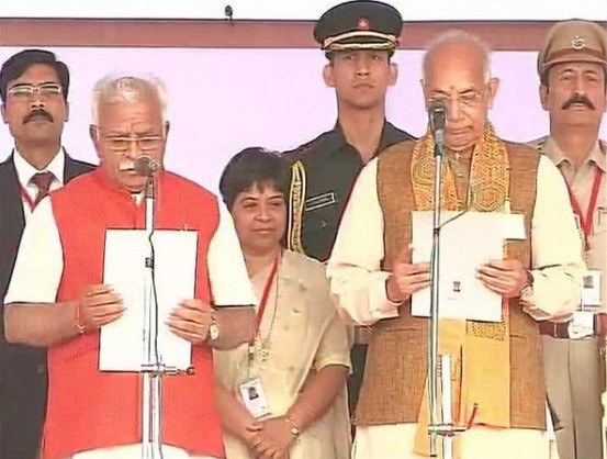 ML Khattar taking oath as the CM of Haryana
