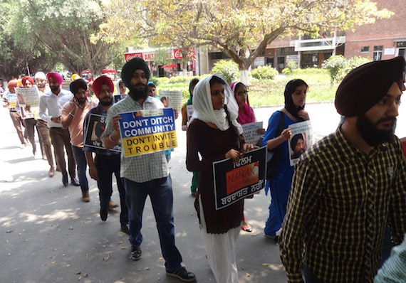 Sikh Students stage protest against Nanak Shah Fakir Movie