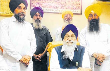 SGPC chief Avtar Singh Makkar addressing media persons