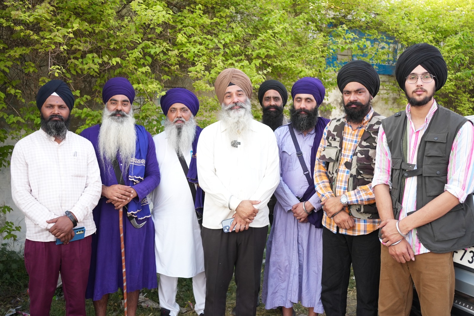 Advocate Jaspal Singh Manjhpur with Jaswinder Singh Kahnuwan, Pardeep Singh Ayali, Harnek Singh Fauji, Lovepreet Singh Toofan and others