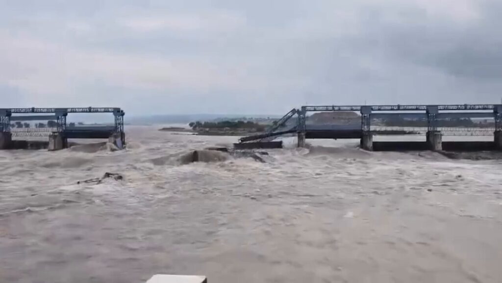 Madhopur flood gate