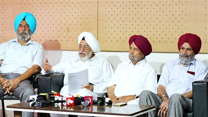 Left to Right - Gurpreet Singh, Senior Advocate Puran Singh Hundal, Justice (Retd) Nirmal Singh and former IAS Gurtej Singh | Photo: Sikh Siyasat News