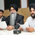 Advocate Navkiran Singh and others addressed a Press Conference at Chandigarh (April 15, 2013)