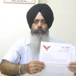 S. Kanwarpal Singh of Dal Khalsa showing letter sent to Punjab CM