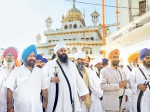 Gurcharan Singh AISC and Baba Baljeet Singh Daduwal at Akal Takhat Sahib