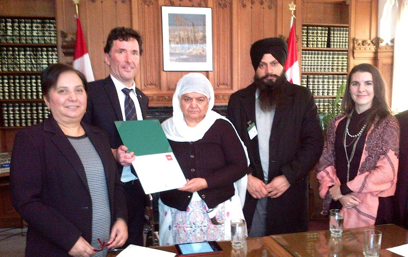 Sikh genocide survivor Bibi Jagdish Kaur with NDP officials