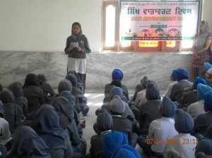 Sikh Enviornment Day Photo by EcoSikh (7) Kids read out pledge for nature preservation in various schools in Punjab.