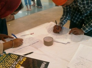 sign campaign 2 Signature Campaign for Prof. Bullar: about 1000 signed at Melbourne in one Day.